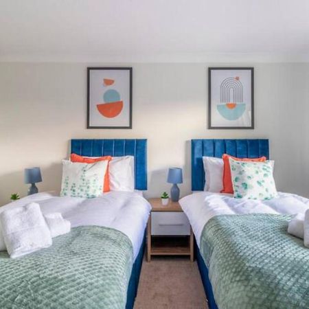 Trendy Sea View 2 Bedroom Sleeps 6 - Free Parking 본머스 외부 사진